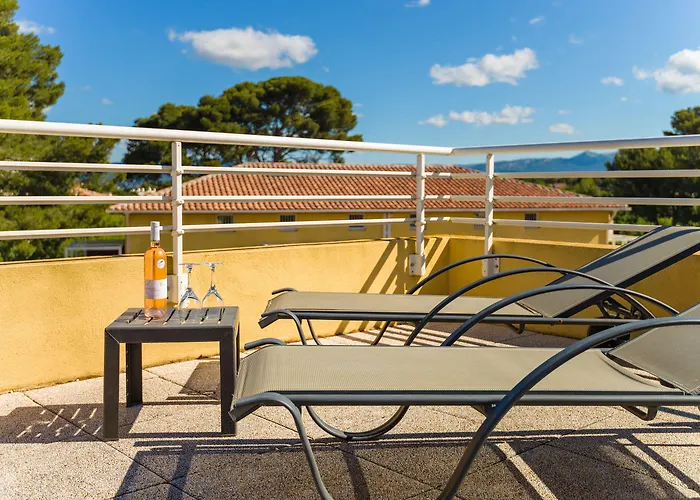 Aparthotel Lagrange Les Terrasses Des Embiez 4*